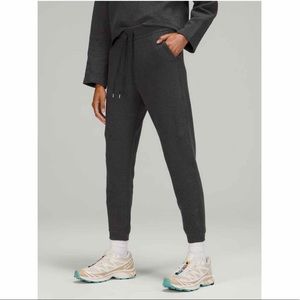 Lululemon Ribbed High-Rise Jogger 25” *7/8 Length